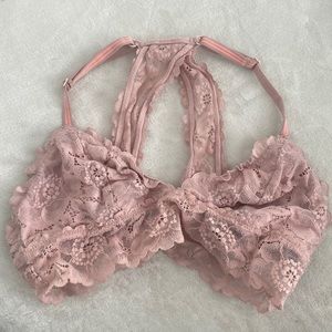 Super cute bralette! Great condition, fits A or B